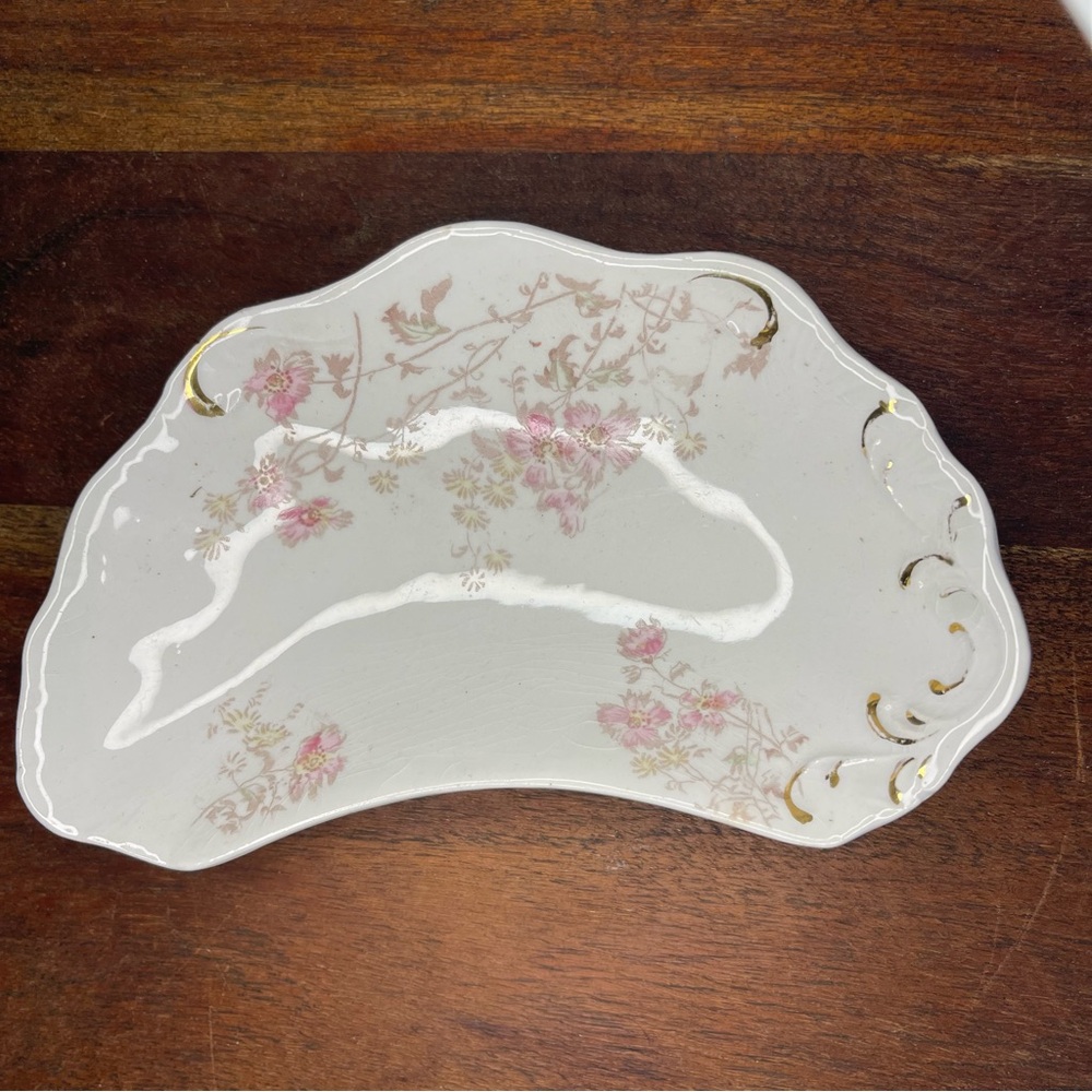 W.H. Grindley Co. Bone Crescent Antique Dish Gold Gilt 7" x 4"